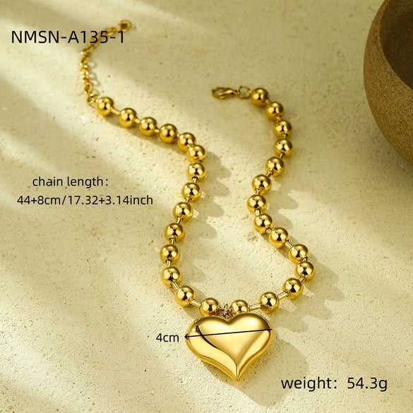 Wholesale Women's Fashion Stainless Steel Heart And Fivepointed Star Pendant Necklace With Electroplating Treatment