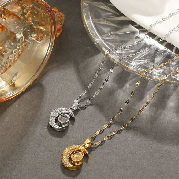 Wholesale Women's Fashion Temperament Diamond Moon Projection Necklace With Geometric Pattern Metal Material
