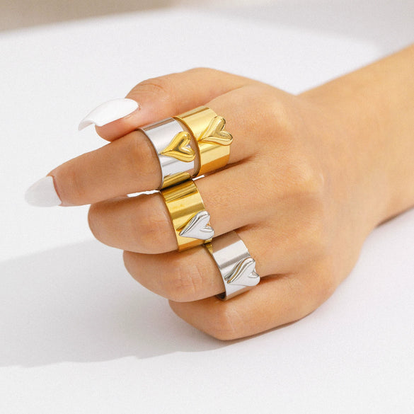 Wholesale Women's Fashionable Geometric Heartshaped Stainless Steel 18K Goldplated Ring