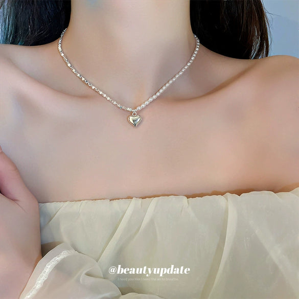 Wholesale Women's Fashionable Retro Lovely Pearl Stitching Double Layer Clavicle Chain Necklace With Heart Shaped Pendant And Pearl Chain