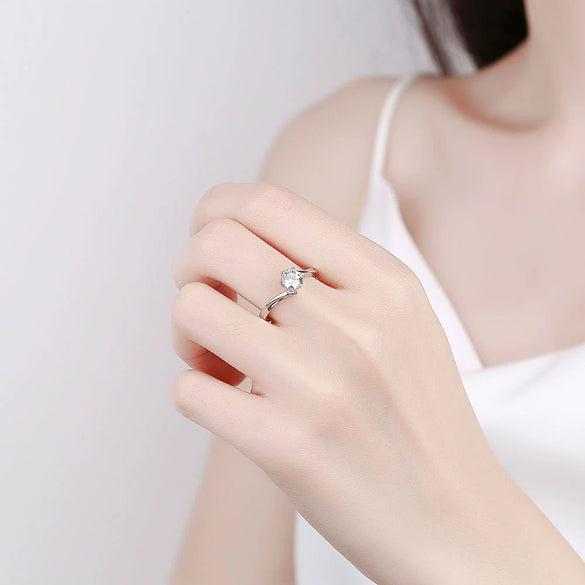 Wholesale Women's Fashionable S925 Sterling Silver Geometric Open Ring With Four Claw Inlaid Diamond And Electroplating Treatment