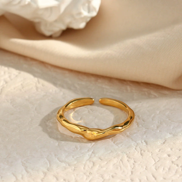 Wholesale Women's Fashionable Simple Light Luxury Elegant Ring Stainless Steel Gold Plated Irregular Open Geometric Bamboo Ring