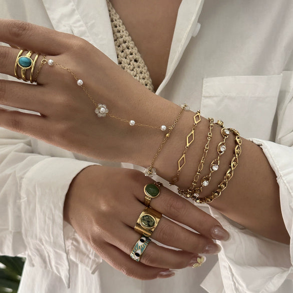 Wholesale Women's Floral Geometric Stainless Steel Electroplated Finger Chain Modern Minimalist Jewelry