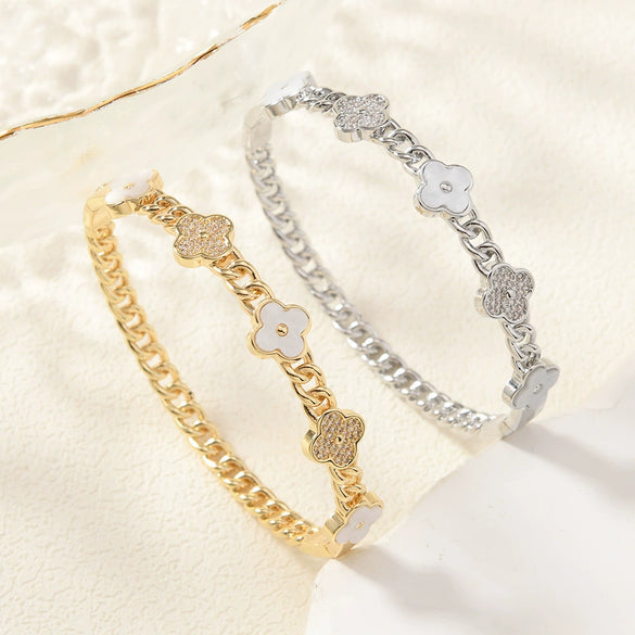 Wholesale Women's Flower Bracelet With Real Gold Electroplated And Color Preserving Electroplating Made Of Copper Plastic