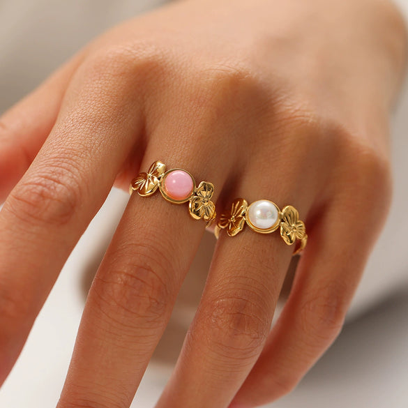 Wholesale Women's Flower Ring Stainless Steel With 18K Gold Inlay And Round Natural Stone Pvdp Furnace Real Gold Treatment