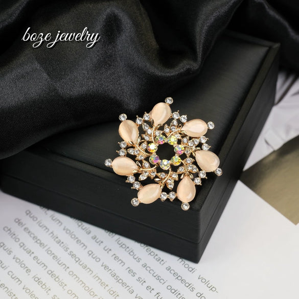 Wholesale Women's Flower Shape Zinc Alloy Electroplated Cat's Eye Stone Bauhinia Brooch Clothing Accessories