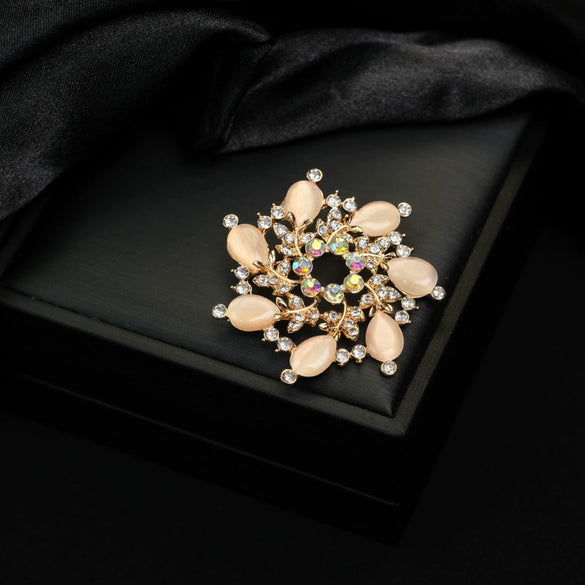 Wholesale Women's Flower Shape Zinc Alloy Electroplated Cat's Eye Stone Bauhinia Brooch Clothing Accessories