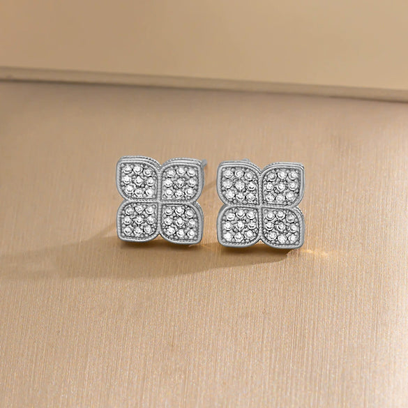 Wholesale Women's Fourleaf Clover Microinlaid Zircon Necklace Titanium Steel Snake Bone Chain Simple Elegant Light Luxury Niche Lucky Grass Allmatch Furnace Vacuum Plating