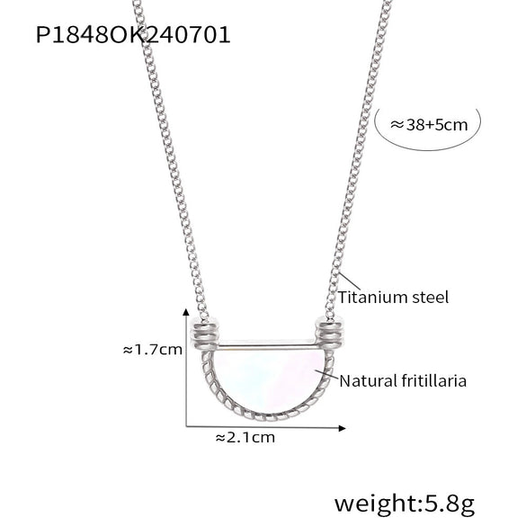Wholesale Women's French Retro Elegant Titanium Steel Jewelry With Electroplated Ushape And Geometric Inlaid White Seashell Semicircle Pendant Necklace