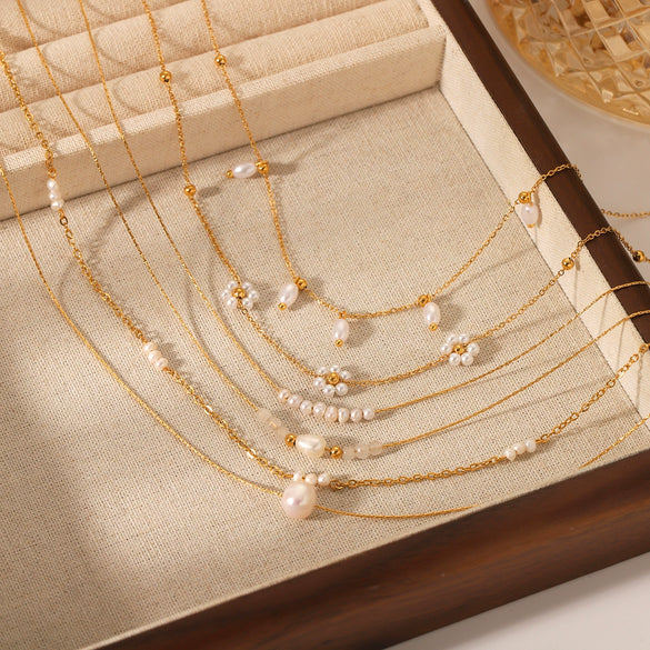 Wholesale Women's French Retro Freshwater Pearl Beaded Stainless Steel Clavicle Chain With Geometric Pattern And Electroplating