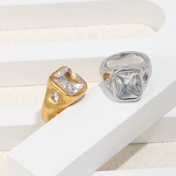 Wholesale Women's French Retro Geometric Stainless Steel Electroplated Ring Jewelry With Lines Pattern