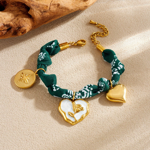 Wholesale Women's French Retro Heartshaped Printed Fabric Rope Chain Goldplated Stainless Steel Compass Pendant Bracelet