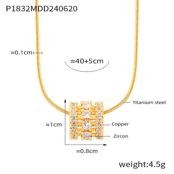 Wholesale Women's French Retro Light Luxury Simple Niche Design Copper Diamond Pendant Titanium Steel Clavicle Chain Necklace With Geometric Pattern And Electroplating Treatment