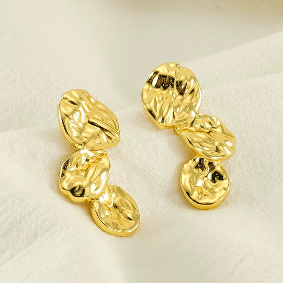 Wholesale Women's French Retro 316L Stainless Steel Lava Earrings With Irregular Petal Pleat Design And Geometric Flower Pattern