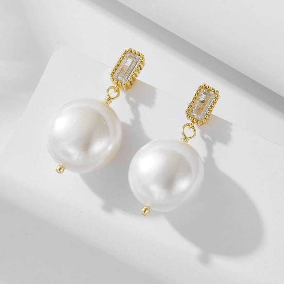 Wholesale Women's French Style Retro Geometric Shell Button Pearl Inlaid 925 Silver Earrings
