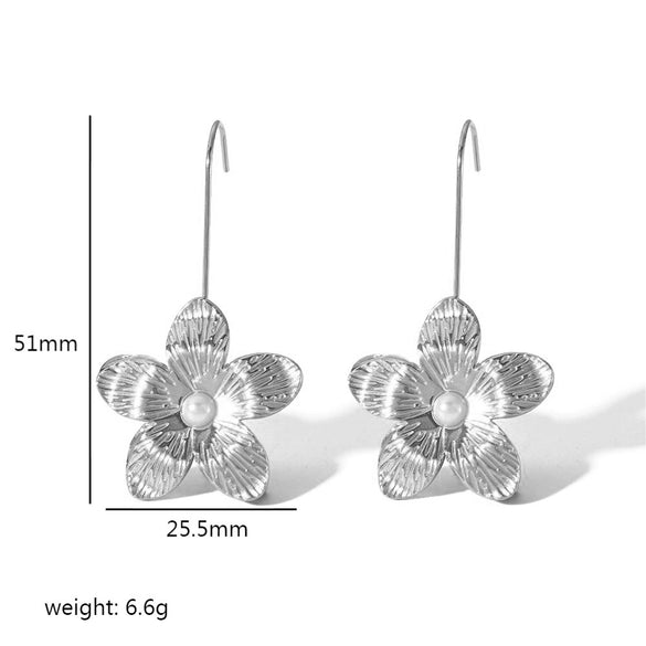 Wholesale Women's French Vintage Ins Style Flower Butterfly Leaf Titanium Steel Earrings With Electroplating