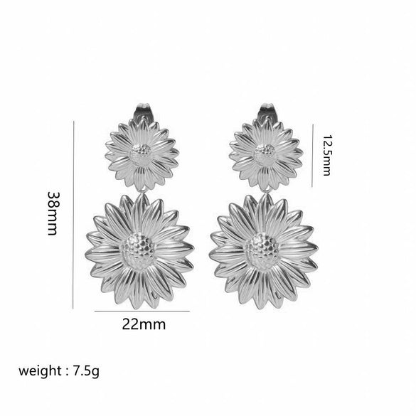 Wholesale Women's French Vintage Ins Style Flower Butterfly Leaf Titanium Steel Earrings With Electroplating