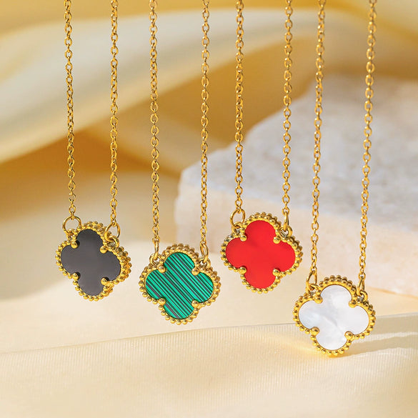 Wholesale Women's Fresh And Simple Flower Pattern Fourleaf Clover Titanium Steel Electroplated Ochain Necklace