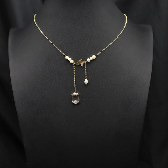 Wholesale Women's Freshwater Pearl Clavicle Chain Necklace With Geometric Design And Electroplating Treatment