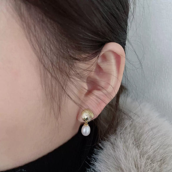 Wholesale Women's Freshwater Pearl Drop Shape S925 Silver Needle Earrings