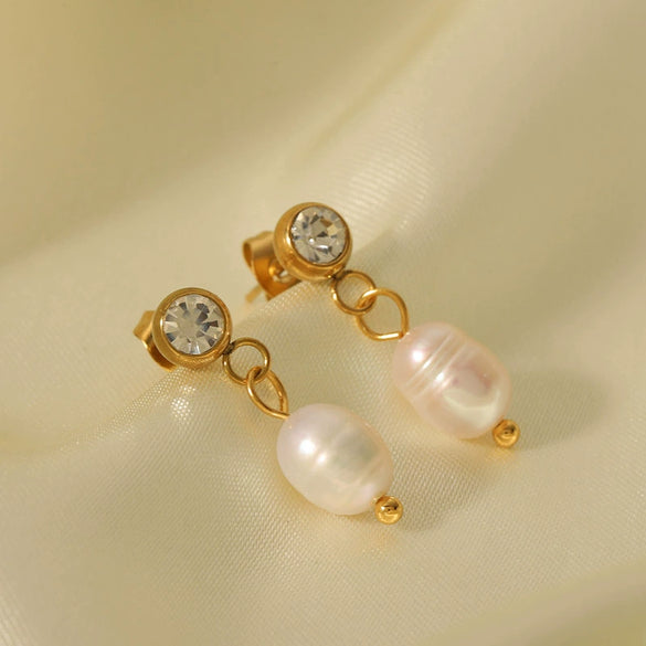 Wholesale Women's Freshwater Pearl Earrings In Geometric Style Made Of High Grade Stainless Steel With Vacuum Real Gold Electroplating In Pvd Furnace