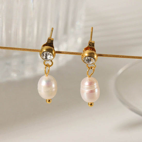 Wholesale Women's Freshwater Pearl Earrings In Geometric Style Made Of High Grade Stainless Steel With Vacuum Real Gold Electroplating In Pvd Furnace