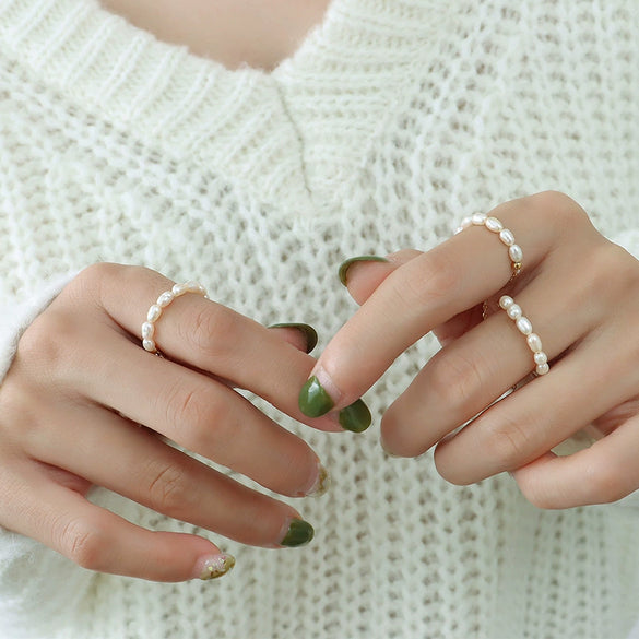 Wholesale Women's Freshwater Pearl Geometric Pull Buckle Finger Chain And Ring Made Of Titanium Steel With Electroplating