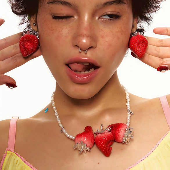 Wholesale Women's Fruit Shaped Copper Resin Electroplated Ochain Pendant Necklace