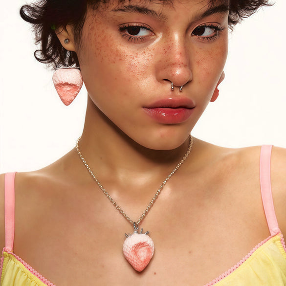 Wholesale Women's Fruit Shaped Copper Resin Electroplated Ochain Pendant Necklace