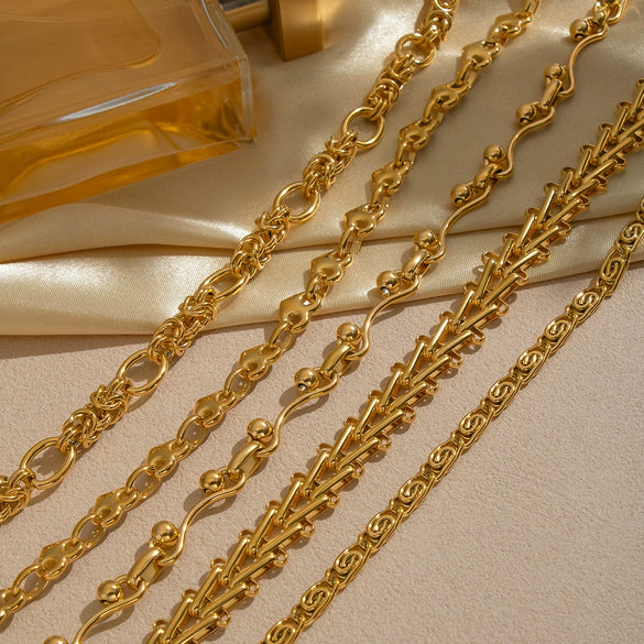 Wholesale Women's Future Style Geometric Heart Horseshoe 18K Real Gold Plated Handmade Chain Necklace Jewelry