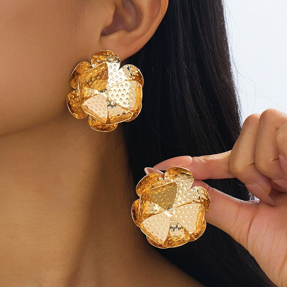 Wholesale Women's Geometric Alloy Electroplated Flower Earrings Accessories