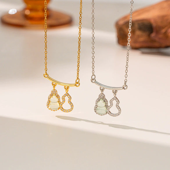 Wholesale Women's Geometric Copper Electroplated Pendant Necklace With O Word Chain