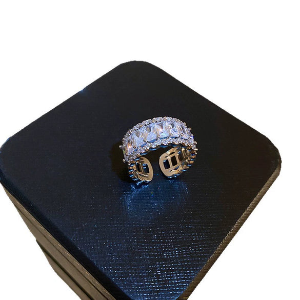 Wholesale Women's Geometric Copper Light Luxury Ring With Real Gold Electroplated