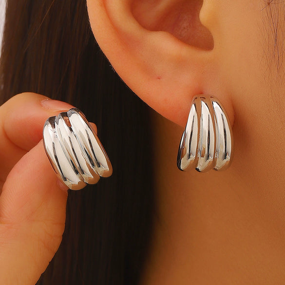 Wholesale Women's Geometric Cshaped Electroplated Zinc Alloy Earrings With 14K Gold Ear Needles