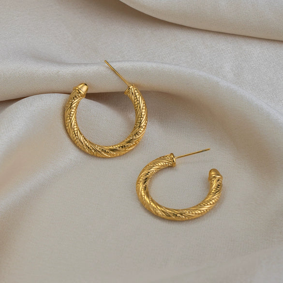 Wholesale Women's Geometric Cshaped Stainless Steel Vacuum Gold Plated Braided Thread Earrings