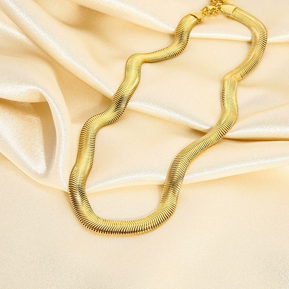 Wholesale Women's Geometric Diamond Design Titanium Steel And Stainless Steel Snake Bone Chain Necklace Choker