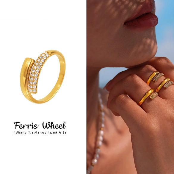 Wholesale Women's Geometric Diamond Index Finger Ring Made Of Stainless Steel And Zircon With 18K Gold Electroplating