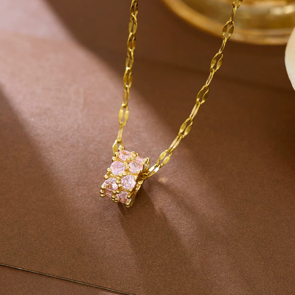 Wholesale Women's Geometric Diamond Stainless Steel Lip Chain Necklace