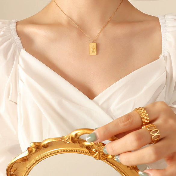 Wholesale Women's Geometric Doublesided Portrait Pendant Clavicle Necklace Titanium Steel Goldplated Jewelry