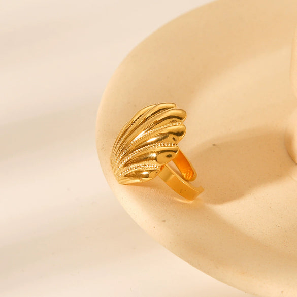 Wholesale Women's Geometric Electroplated Stainless Steel Scallop Open Ring Luxury Jewelry