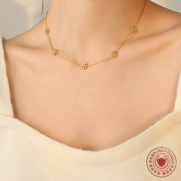 Wholesale Women's Geometric Flower Design Goldplated Titanium Steel Necklace