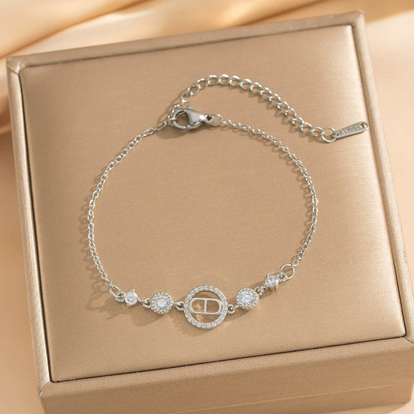 Wholesale Women's Geometric Gold Plated Titanium Steel Bracelet Light Luxury Style