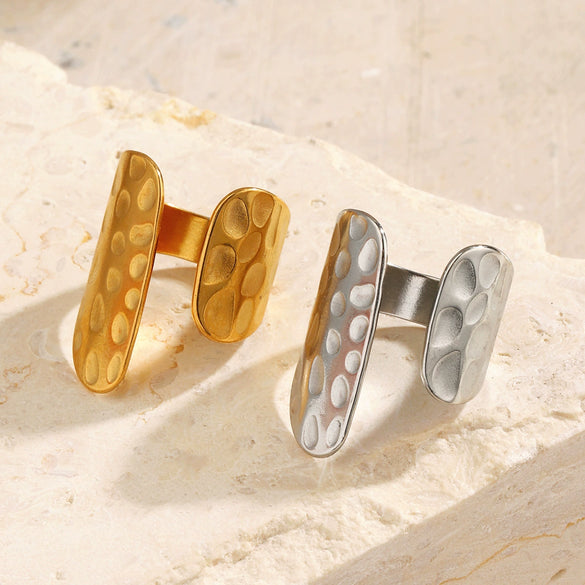 Wholesale Women's Geometric Hammer Pattern Stainless Steel Open Ring With 18K Goldplated Electroplating