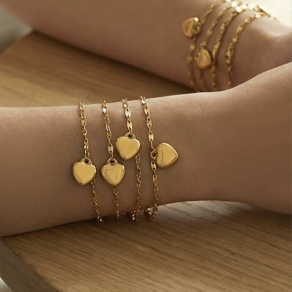 Wholesale Women's Geometric Heart Pendant Stainless Steel Bracelet 18K Gold Plated Minimalist Fashion Jewelry