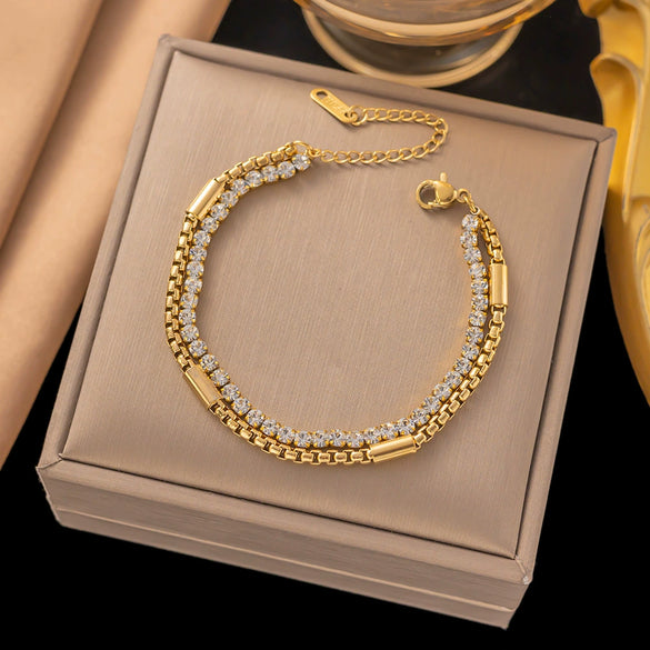 Wholesale Women's Geometric Heart Shape Electroplated Titanium Steel Bracelet Highend Accessory