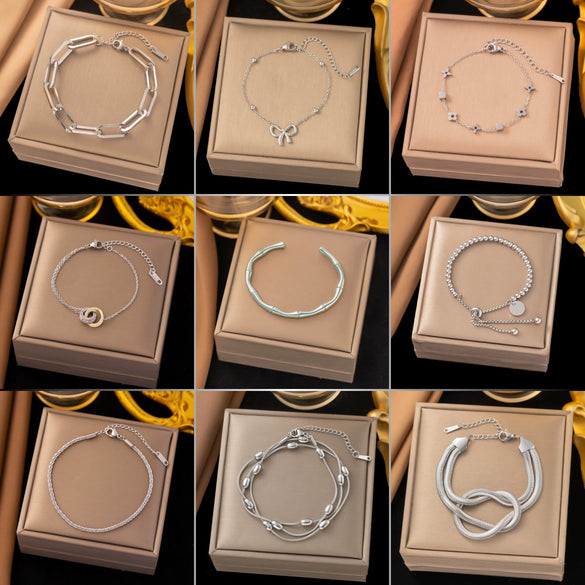 Wholesale Women's Geometric Heart Shape Electroplated Titanium Steel Bracelet Highend Accessory