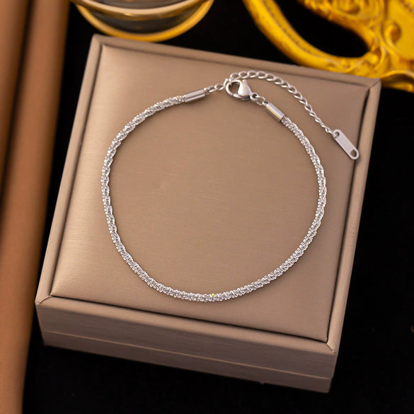 Wholesale Women's Geometric Heart Shape Electroplated Titanium Steel Bracelet Highend Accessory