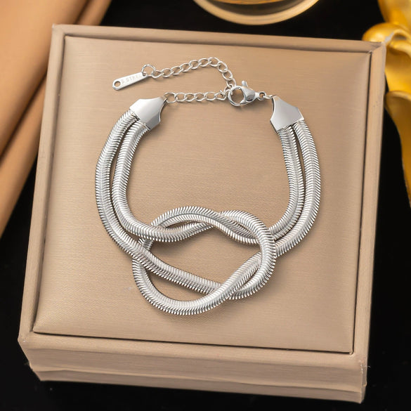 Wholesale Women's Geometric Heart Shape Electroplated Titanium Steel Bracelet Highend Accessory
