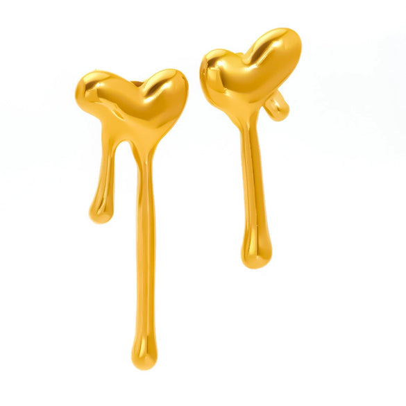 Wholesale Women's Geometric Heart Shape Electroplated Titanium Steel Pleated Earrings