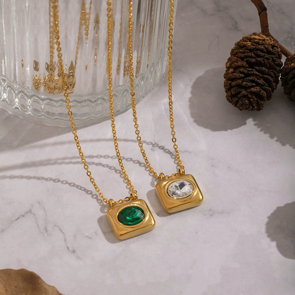 Wholesale Women's Geometric Heart Shape Zircon Pendant Necklace With Oshaped Stainless Steel Chain Real Gold Plated
